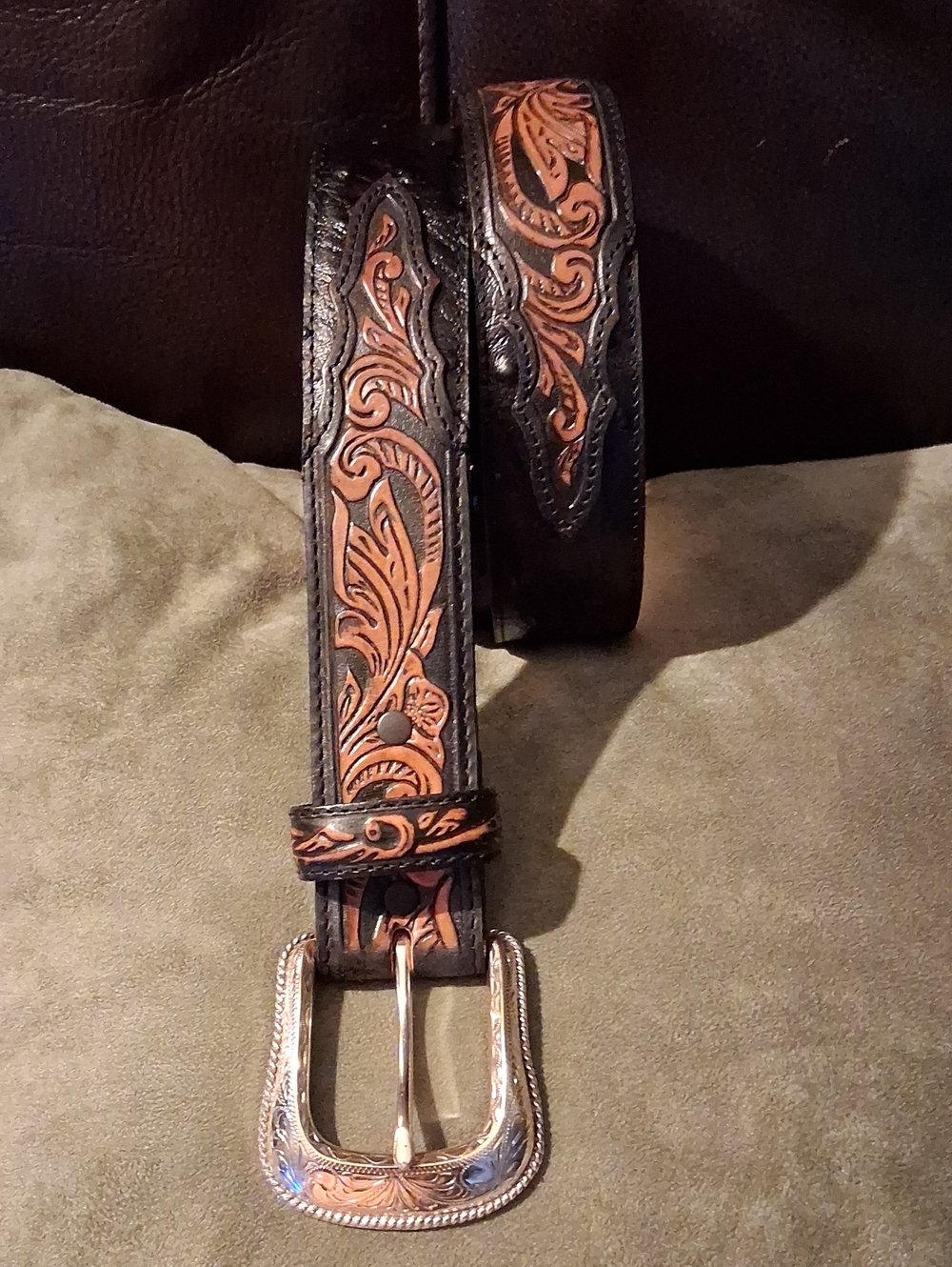 Tony Lama Vintage  Men's Embossed Black and Brown Leather Belt - Picture 2 of 13